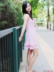 女裸体视频➕QQ群2025！警方出击，云端清污背后的网络犯罪链_: 热点话题背后的真相，难道不值得一探究竟？