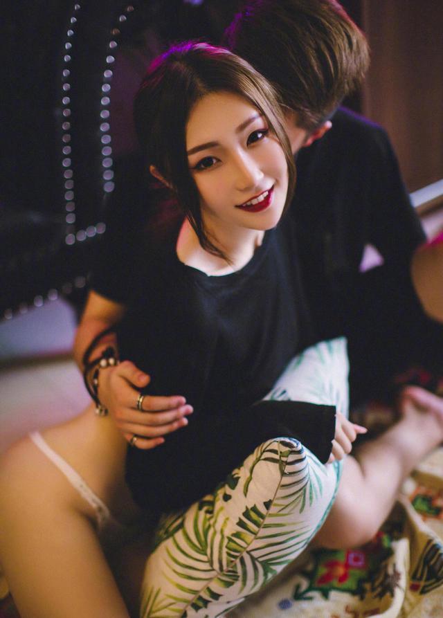 日本撩裙子掀尿㊙️：真相澄清背后的文化现象与社会关怀_: 引发强烈共鸣的观点，值得我们反复思考吗？
