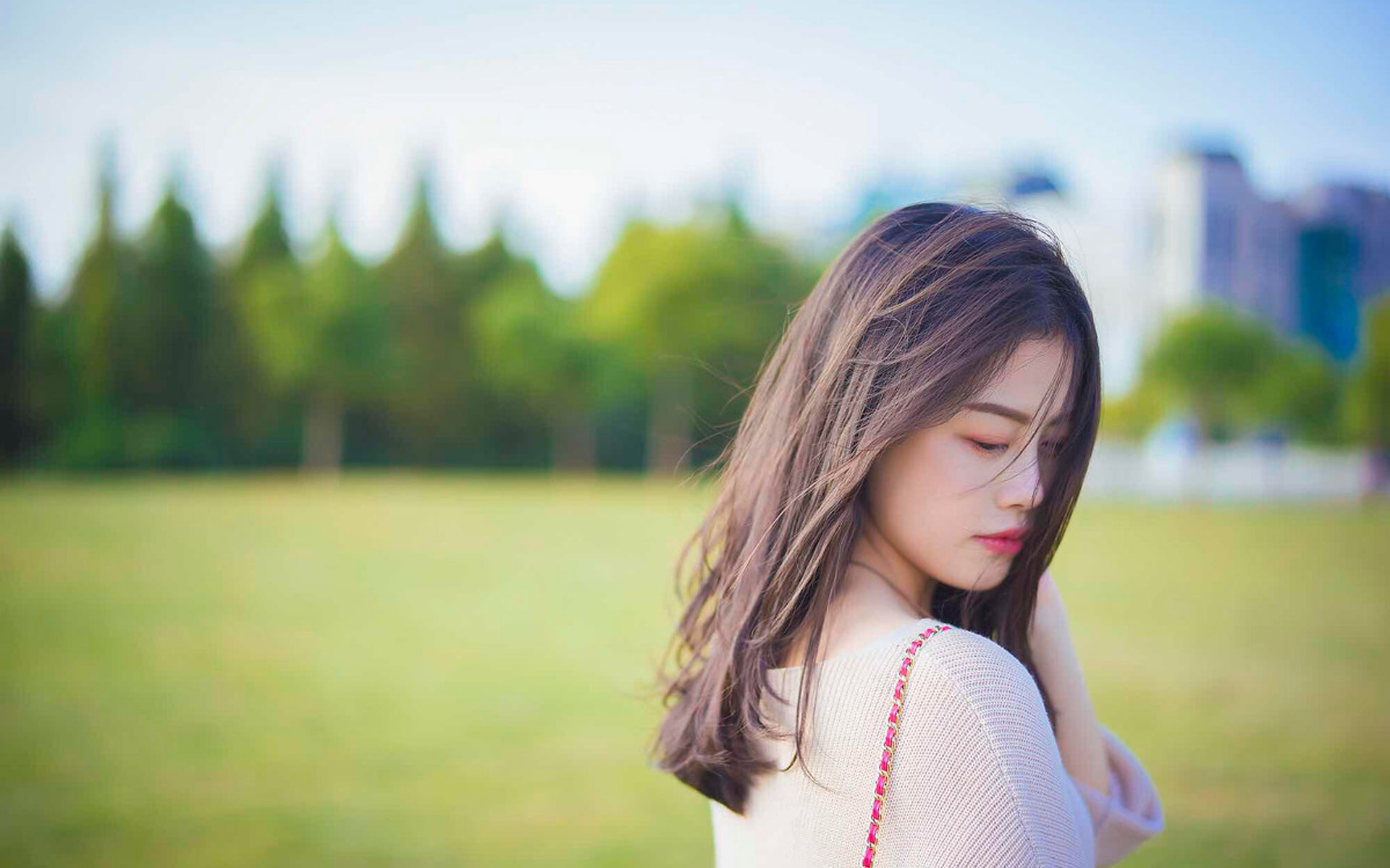 女仆扒开腿㊙️让人爽桶！意外发现的真相竟是职场突破的关键_: 复杂局势的转变，未来我们该如何应对？