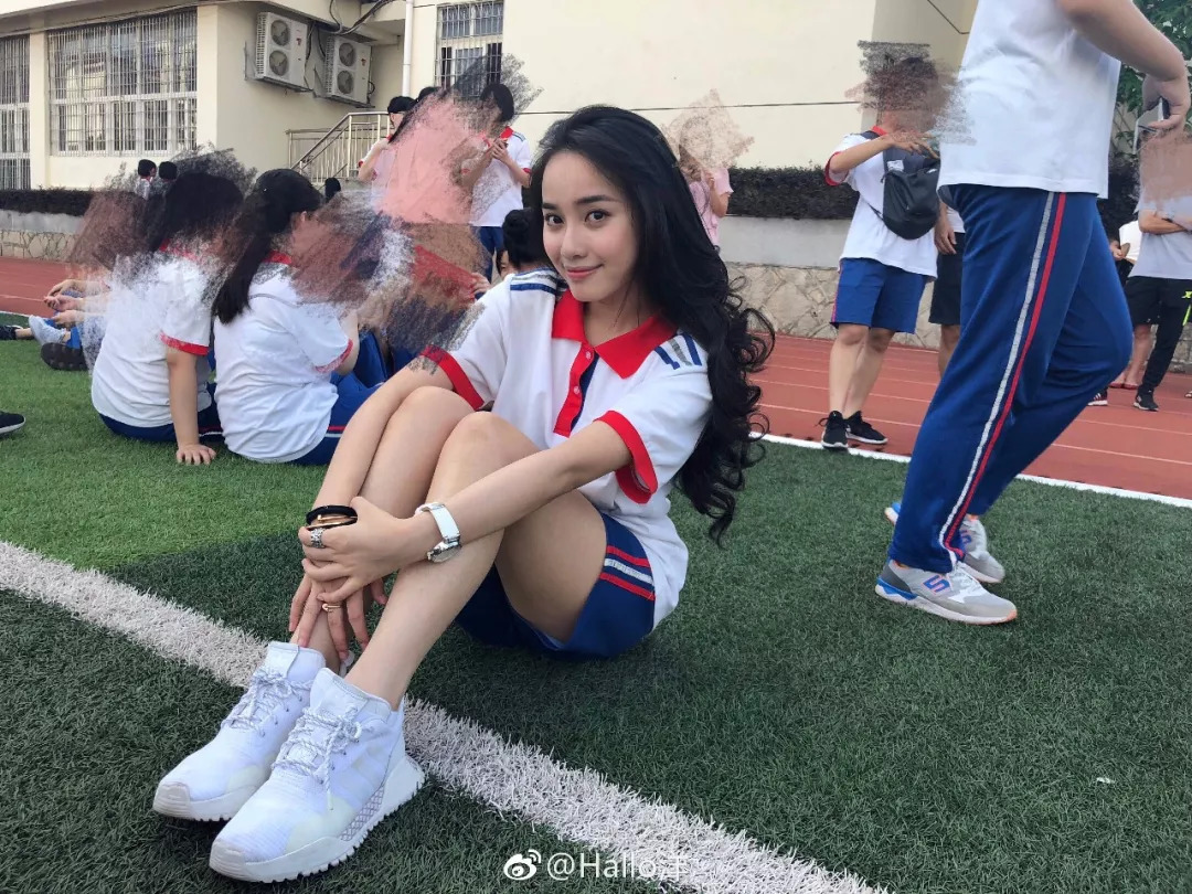 动漫人物Gay脱裤子自慰的艺术表达：社会接受度与自我探索的边界_: 深入透视的分析，难道不值得你重视？