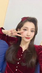女同桌脱了内裤让我随便弄，这个决定彻底改变我们的校园真实情感！_: 引发共鸣的故事，是否让你感同身受？